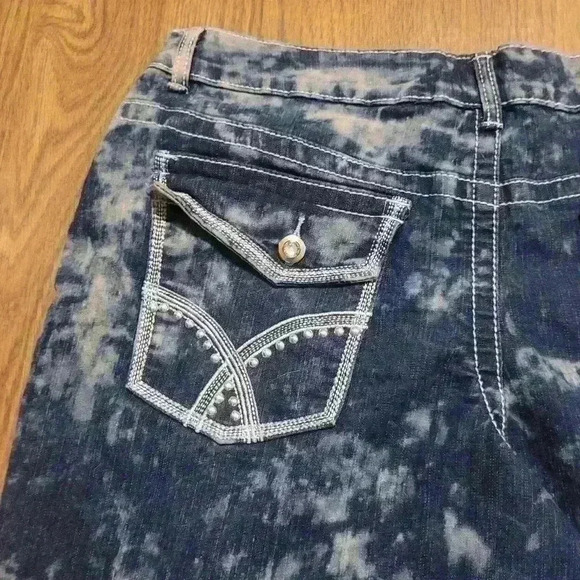 Acid-Wash Jeans with Embellished Back Pockets by Rebel 25 Denim - Picture 6 of 11